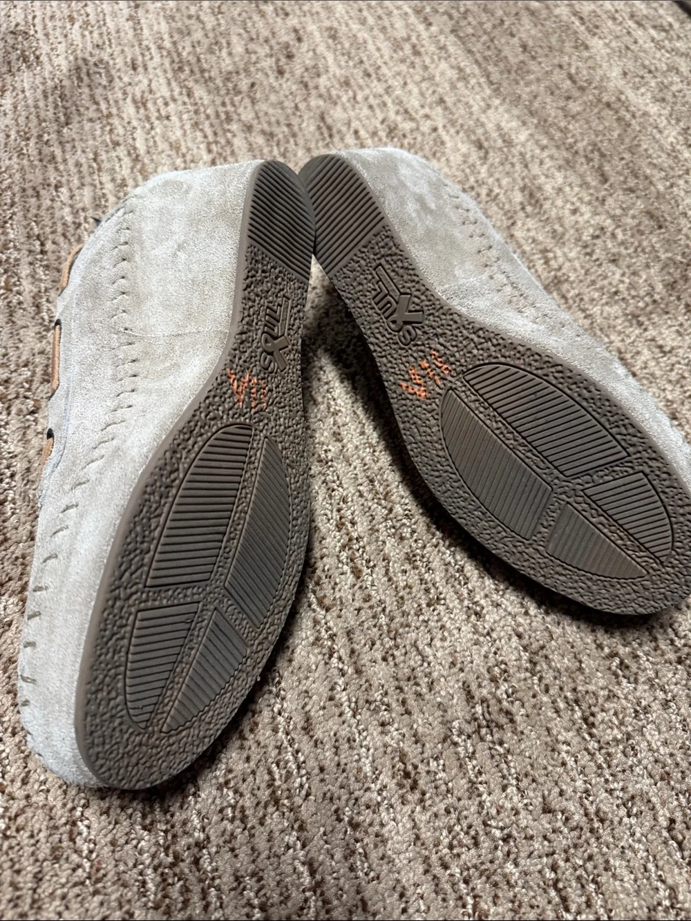 Women's Suede Tassel Wedge Loafers in Light Taupe